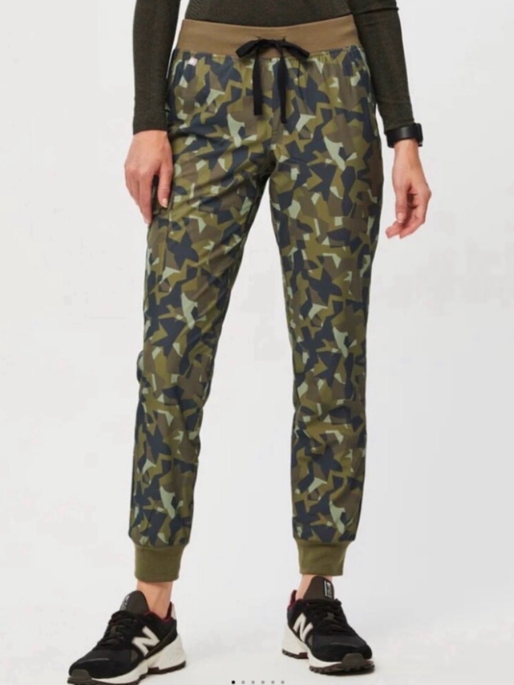 Figs Green Geometric Camo FREEX Lined Zamora Joggers Large Scrub Pants PO 456